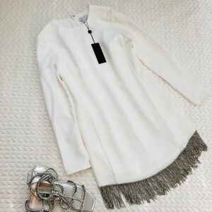 Gianni Bini Cream Dress with Elegant Design